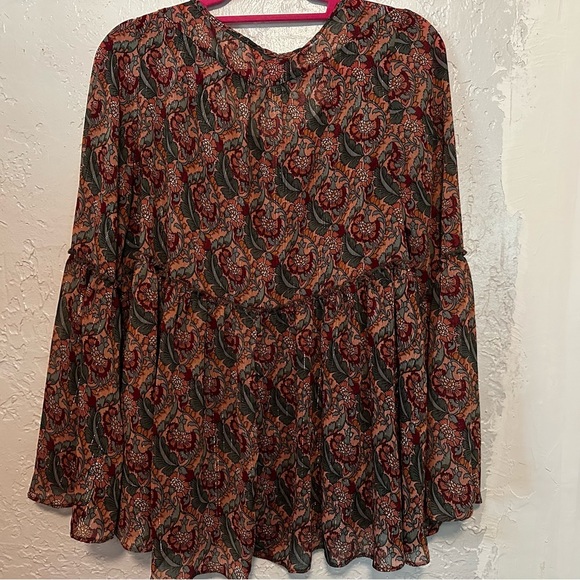 Semi sheer bell sleeve bohemian flowy top size Large - Picture 3 of 9
